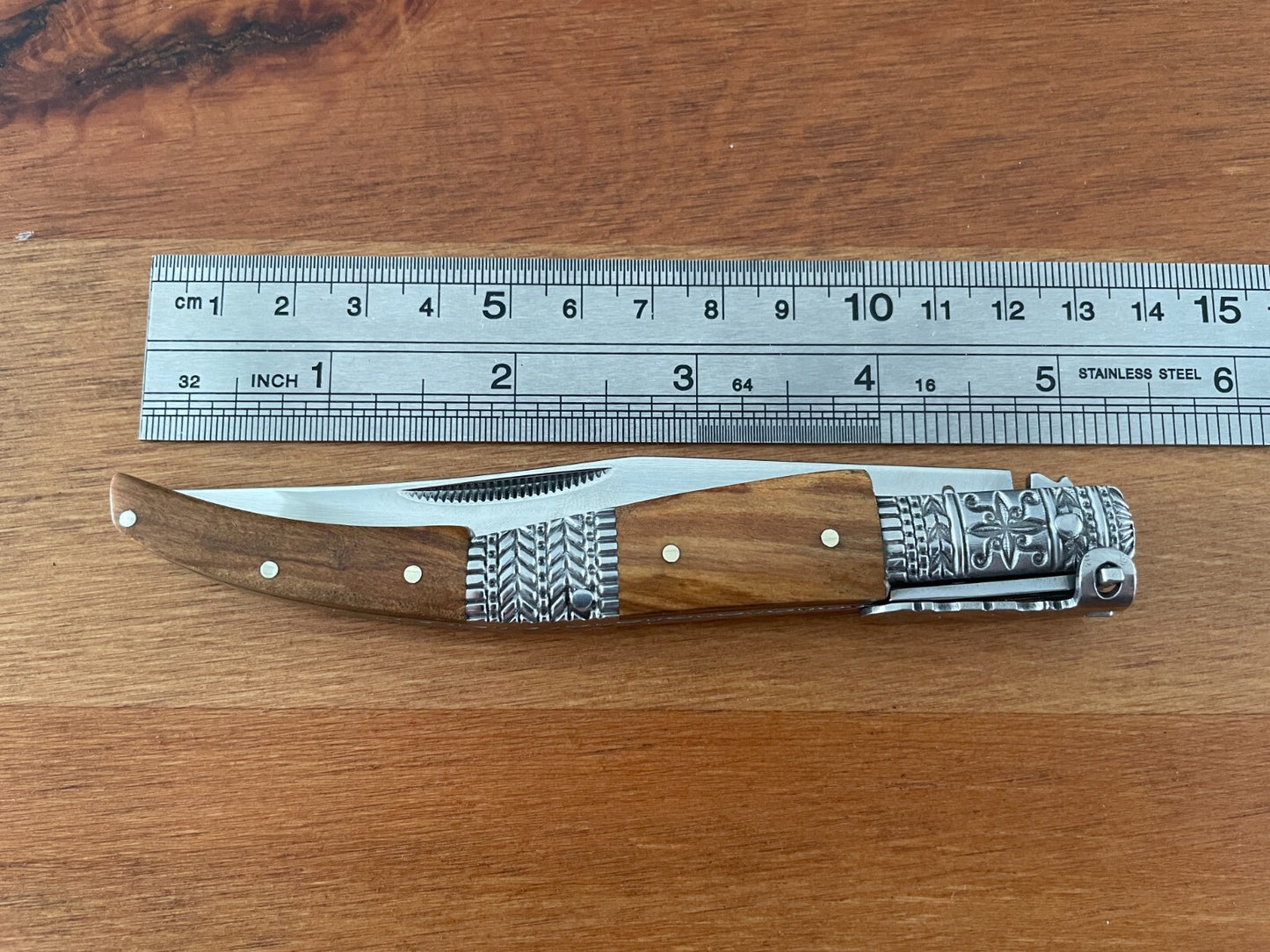 4.3" Arabian Style Navaja Ratchet Pocket Knife Olive Wood Scales & Steel Handle