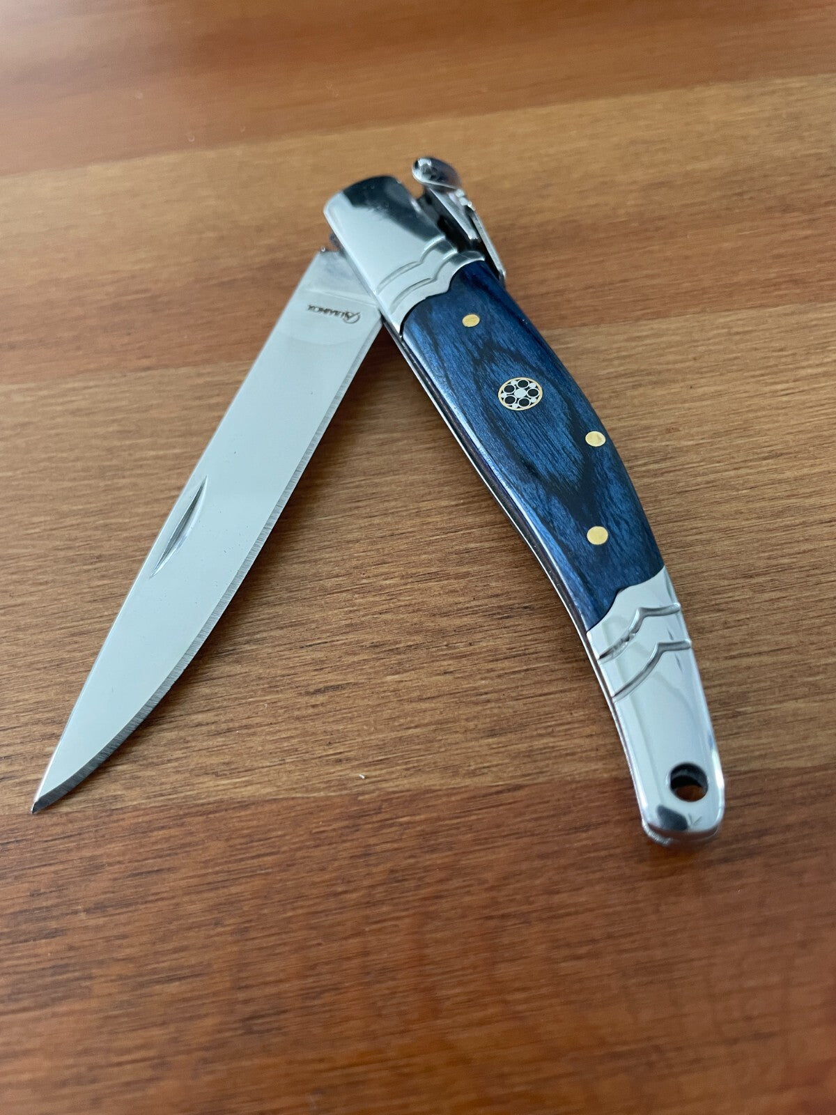 3.14 Stainless Steel Blade Spanish Navaja Pocket Knife Blue With Ratchet Sound
