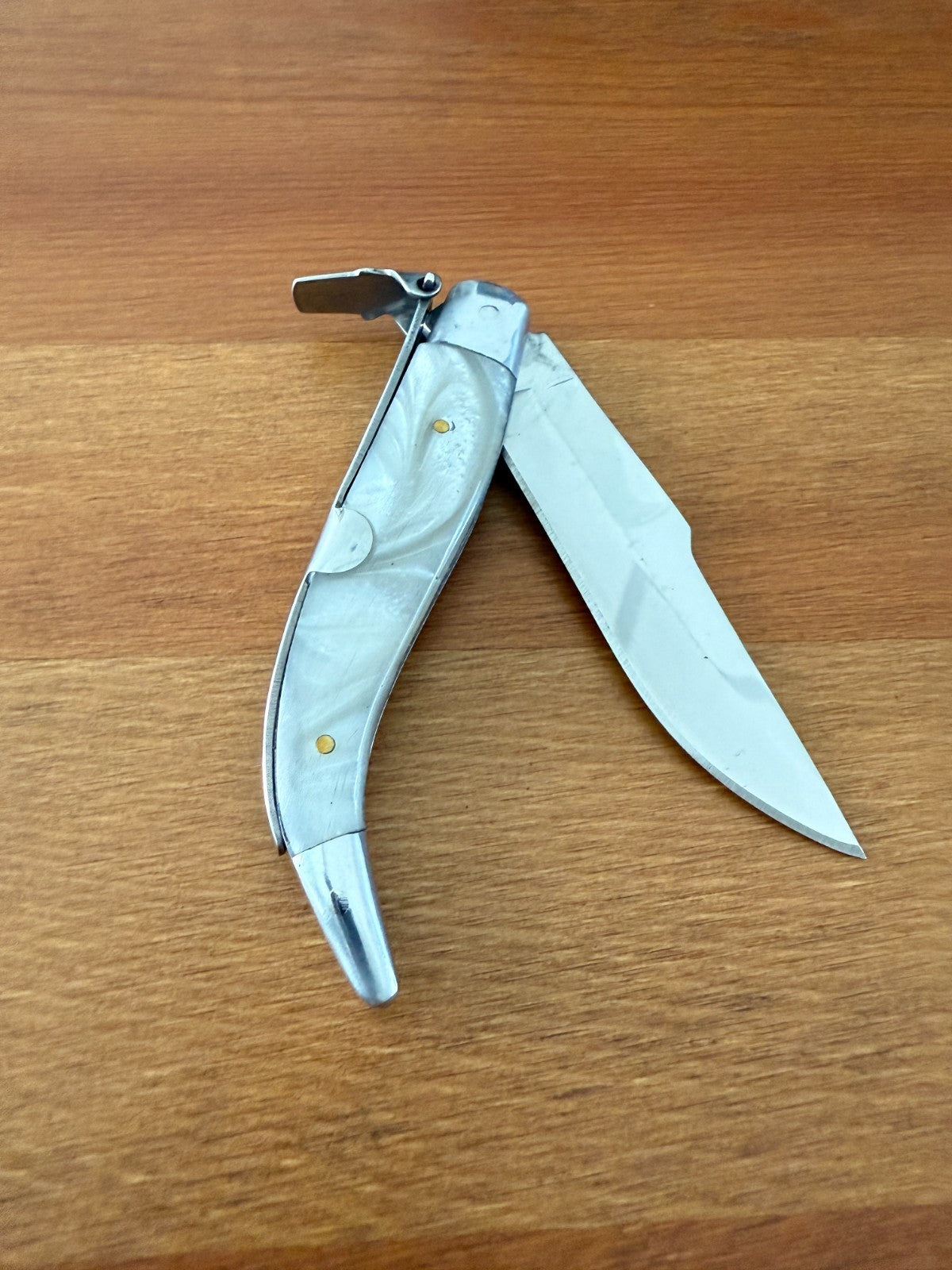 3.3" Steel Blade Spanish Navaja Teja Albacete Mother of Pearl Imitation Scales