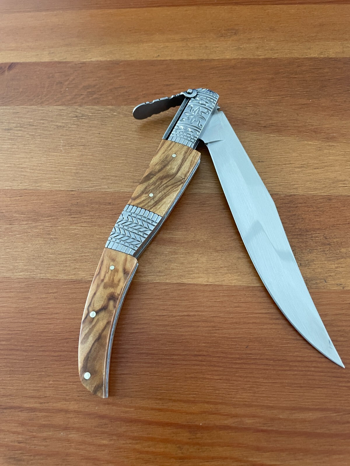 5.9" Arabian Style Navaja with Ratchet Pocket Knife Olive Wood & Steel Handle