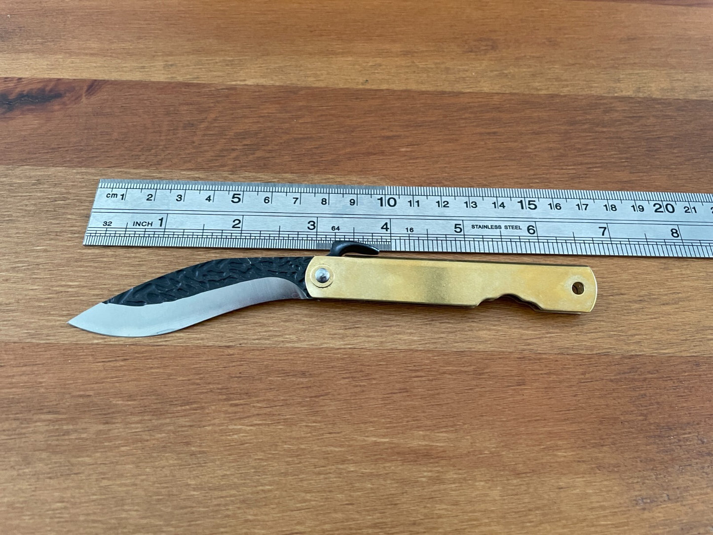 2.9" Navaja Higonokami Pocket Knife 420 Steel Falcata, Brass Handle with Sheath