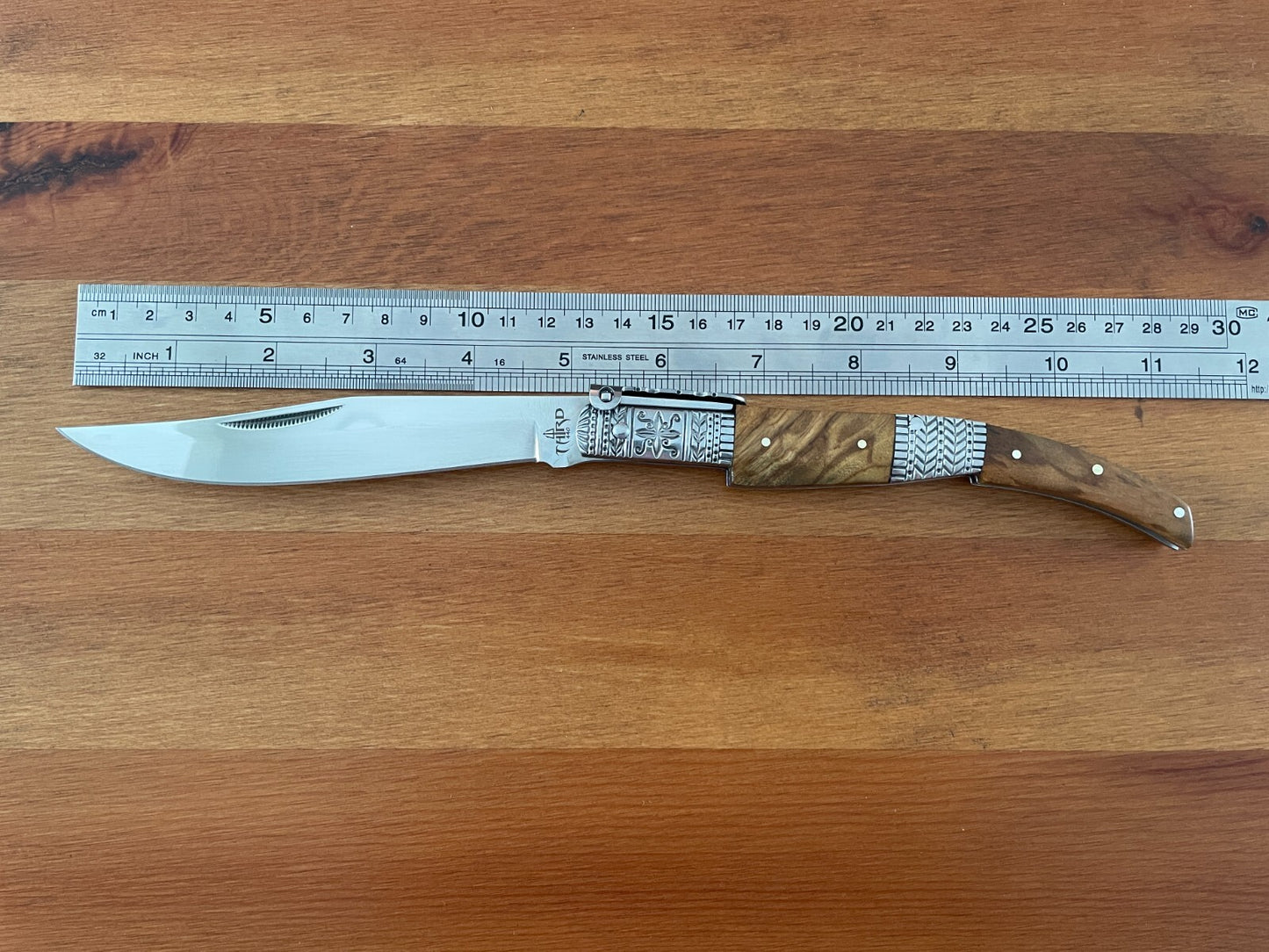 5.1" Arabian Style Navaja with Ratchet Pocket Knife Olive Wood and Steel Handle