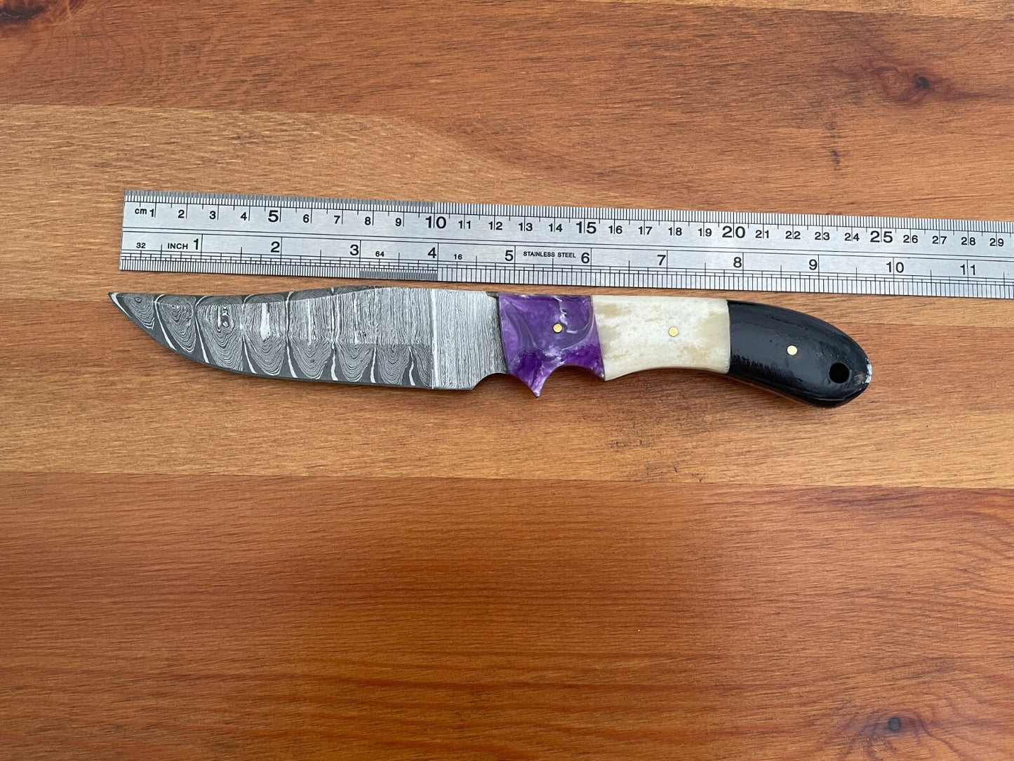 4.5 in. Damascus Handmade Knife Camel bone and Bullhorn / Leather Sheath