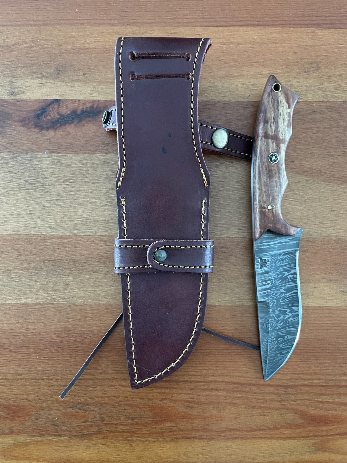 4.5 in. Handmade Damascus Steel Hunting Knife Leather Sheath Included