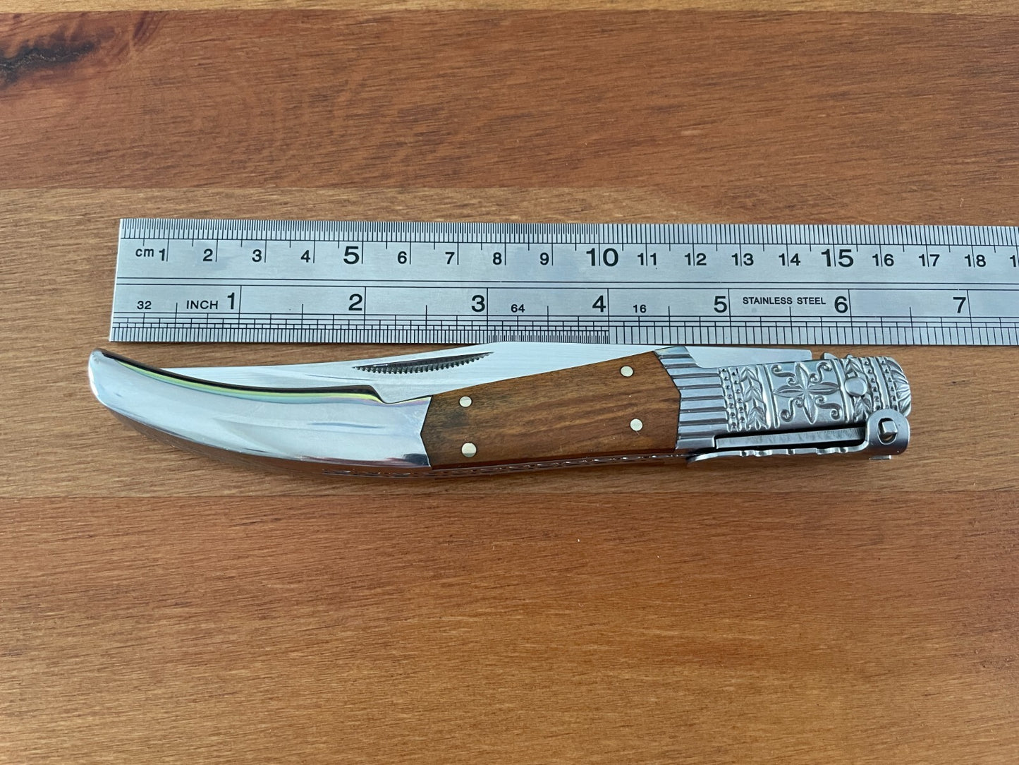 5.1" Arabian Style Navaja with Ratchet Pocket Knife Olive Wood and Steel Handle