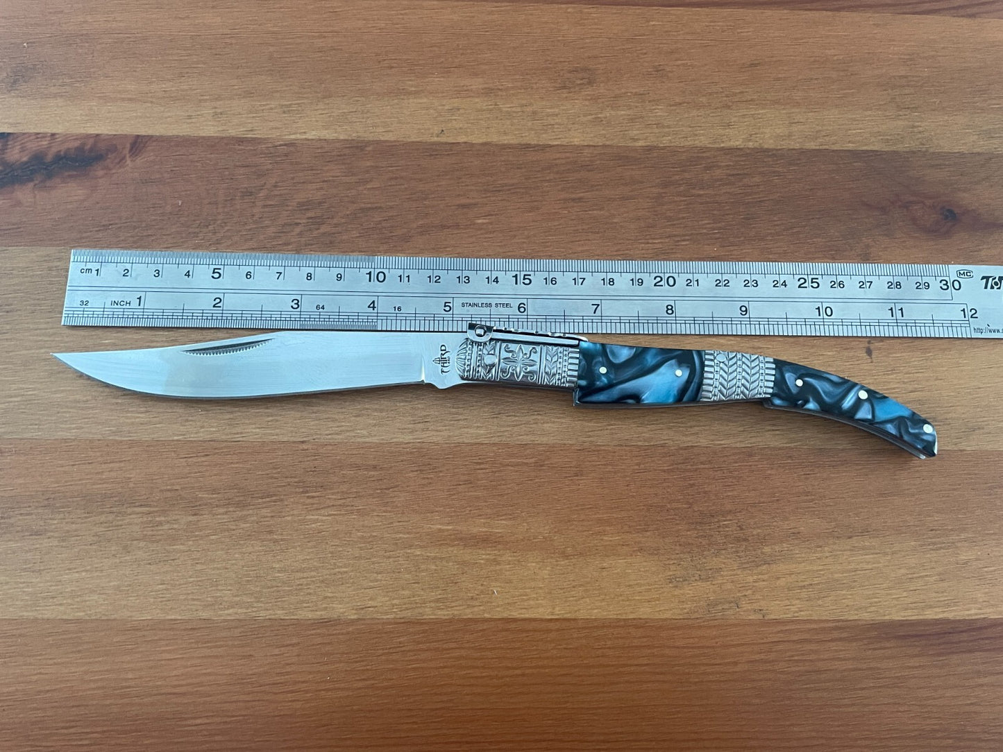5.1" Arabian Style Navaja with Ratchet Pocket Knife Blue Acrylic Scales - Spain