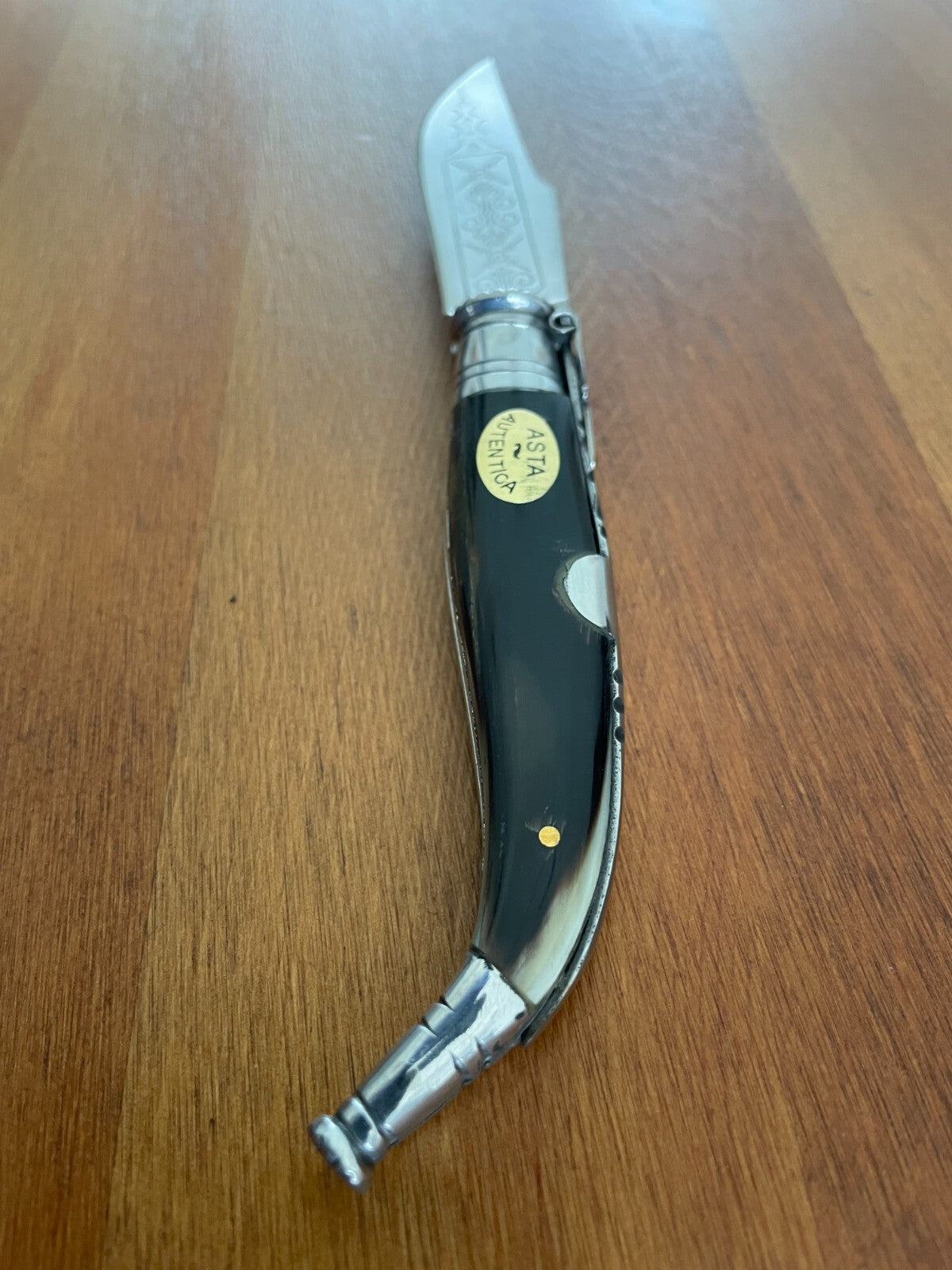 3.6" Classic Luxury Spanish Navaja with Decorated Blade and Bullhorn Scales