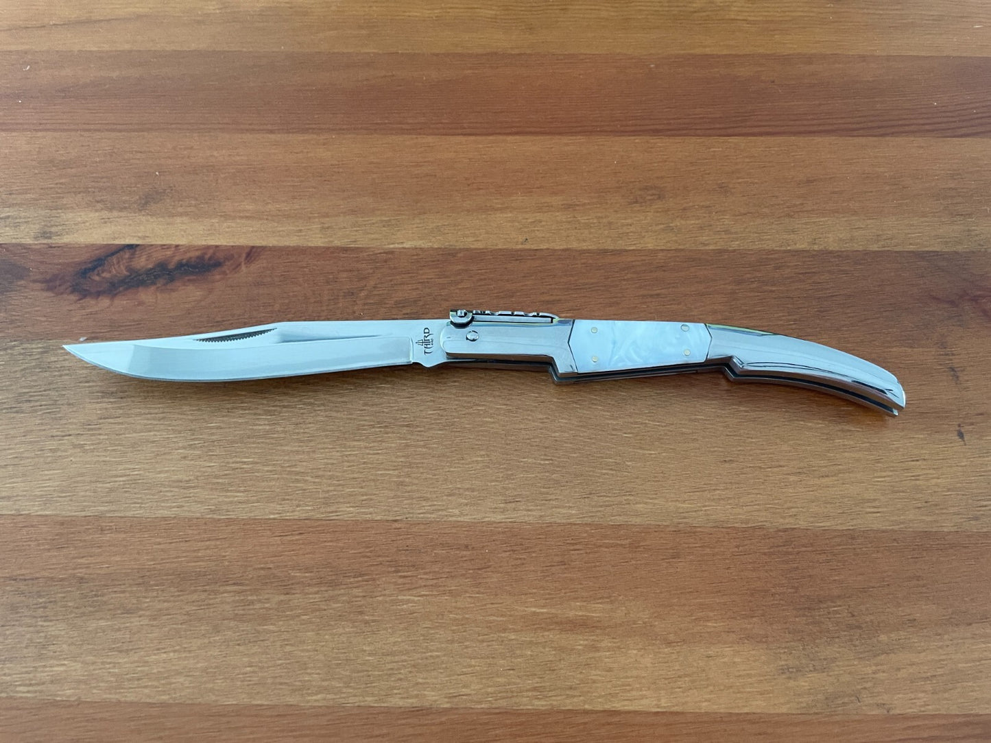 5.1" Arabian Style Navaja with Ratchet Pocket Knife White Acrylic Scales - Spain