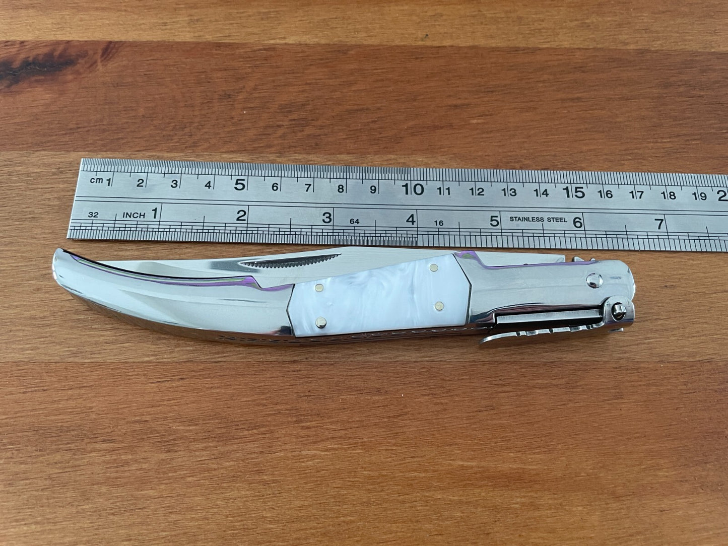 5.1" Arabian Style Navaja with Ratchet Pocket Knife White Acrylic Scales - Spain