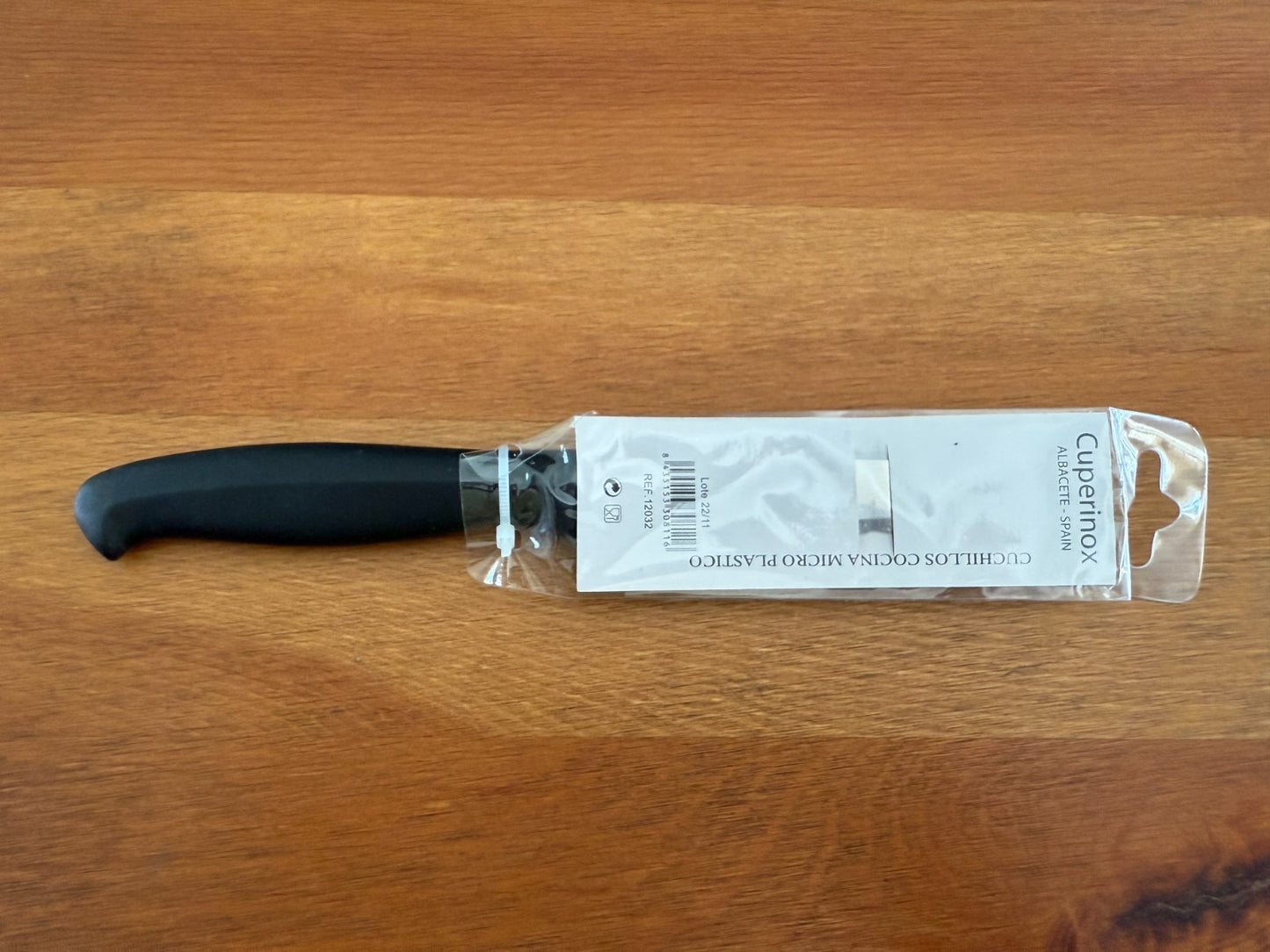 Cuperinox Kitchen Knife 4 in Micro Serrated Blade with Plastic Handle From Spain