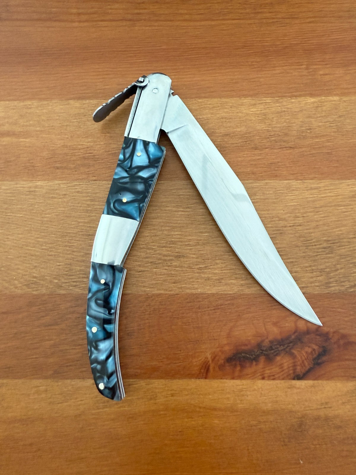 5.9" Arabian Style Navaja with Ratchet Pocket Knife Blue Acrylic & Steel Handle