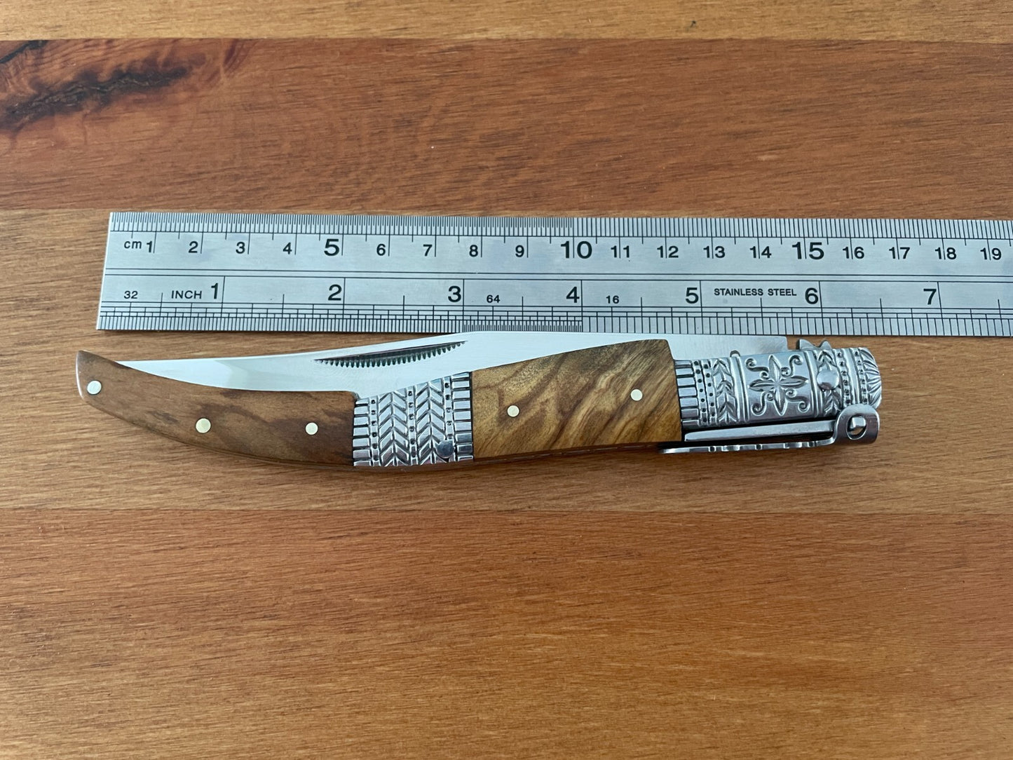 5.1" Arabian Style Navaja with Ratchet Pocket Knife Olive Wood and Steel Handle