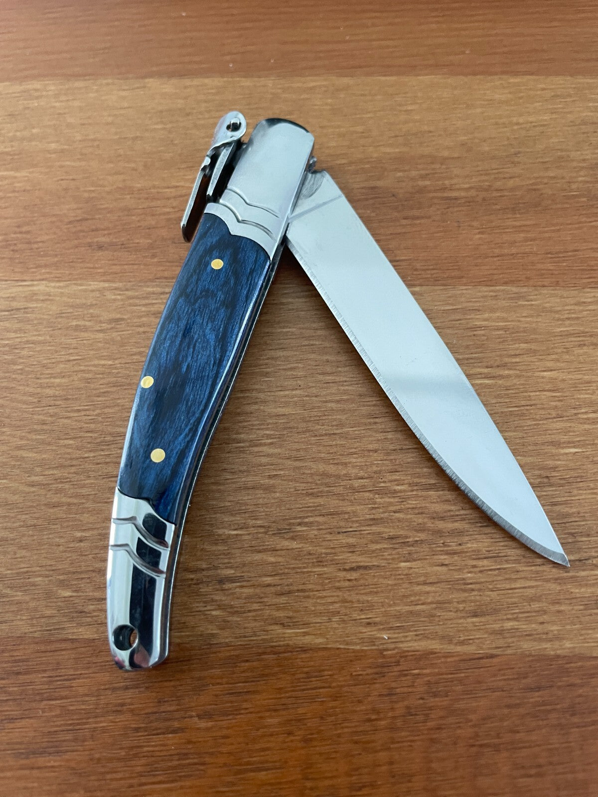 3.14 Stainless Steel Blade Spanish Navaja Pocket Knife Blue With Ratchet Sound