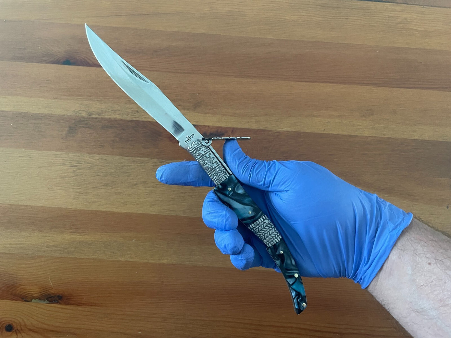 5.1" Arabian Style Navaja with Ratchet Pocket Knife Blue Acrylic Scales - Spain