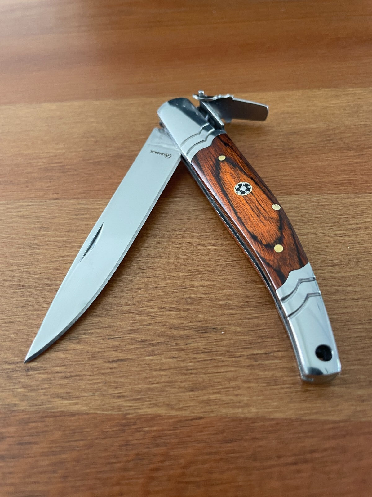 3.14 Stainless Steel Blade Spanish Navaja Pocket Knife Red With Ratchet Sound