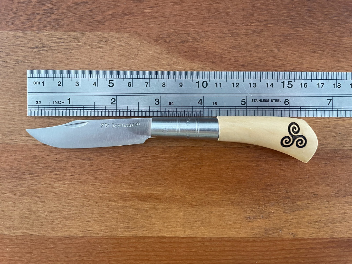 2.75” FV Taramundi Navaja Pocket Knife Asturias Spain Pyrographed Triskelion