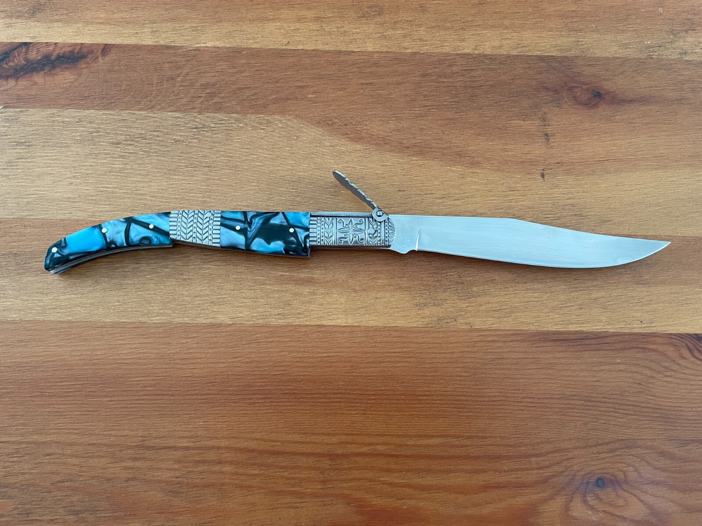 5.9" Arabian Style Navaja with Ratchet Pocket Knife Blue Acrylic & Steel Handle