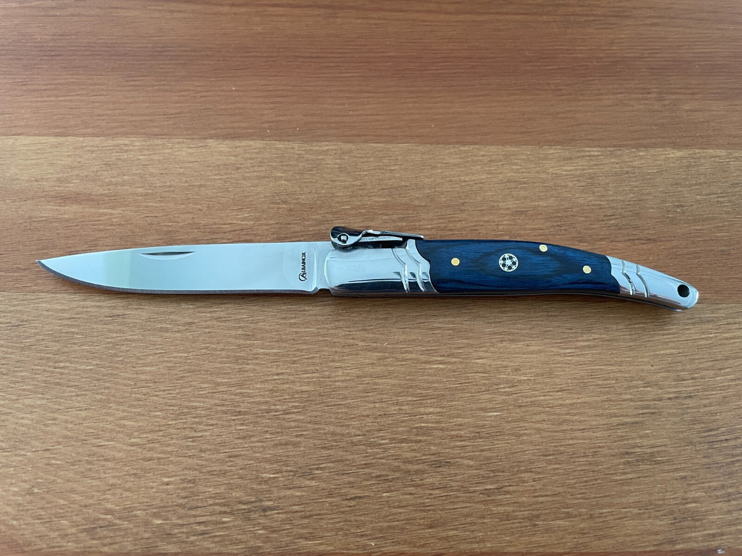 3.14 Stainless Steel Blade Spanish Navaja Pocket Knife Blue With Ratchet Sound