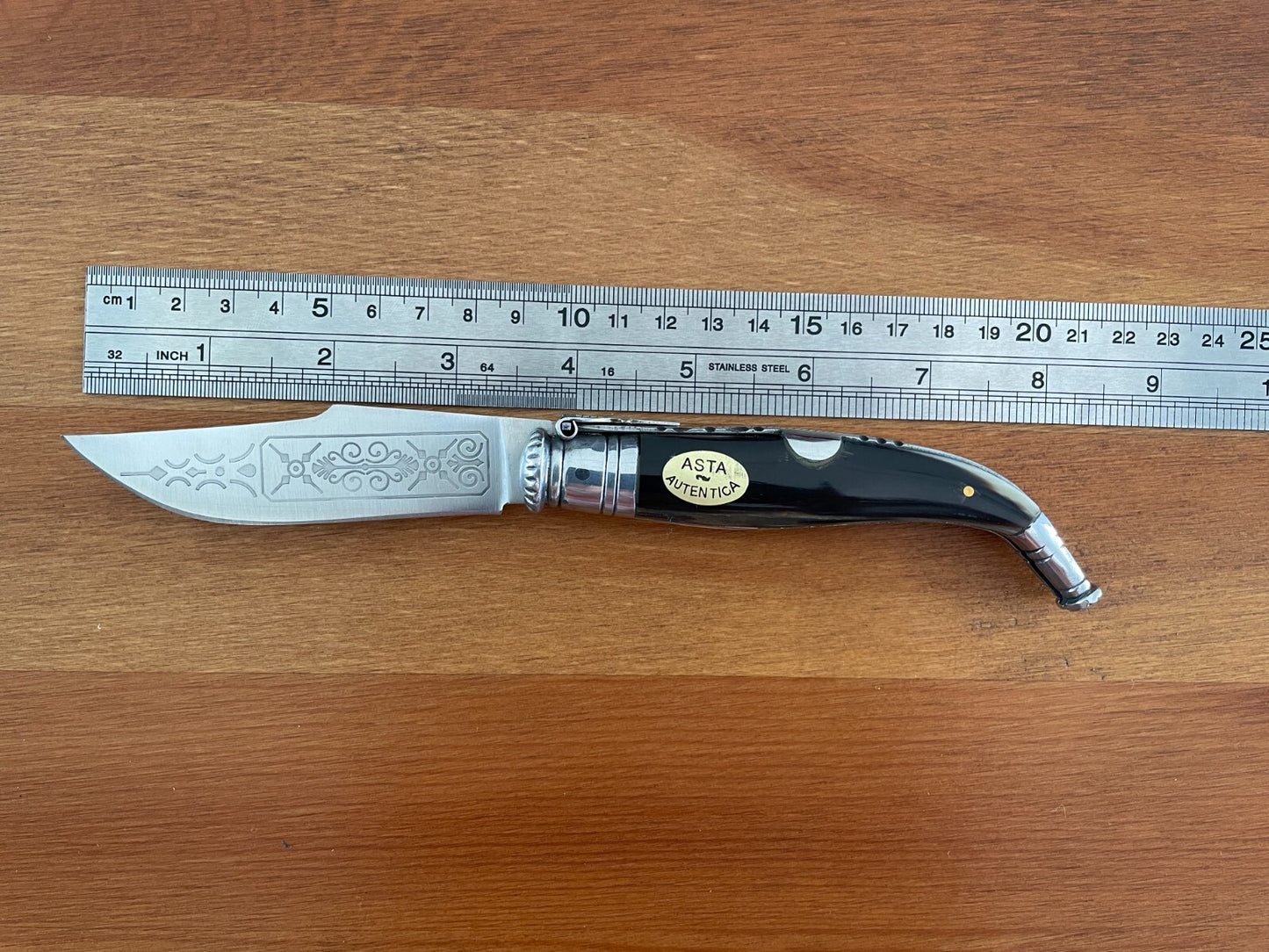 3.6" Classic Luxury Spanish Navaja with Decorated Blade and Bullhorn Scales