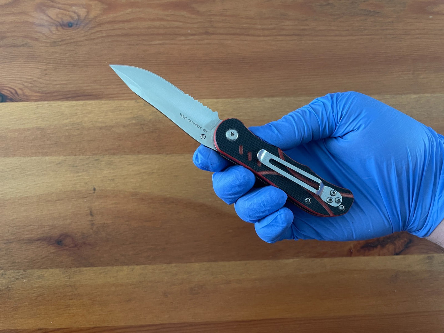 3" 420 Steel Pocket Knife Serrated Pocket Clip Bicolor Black/Red Handle & Sheath