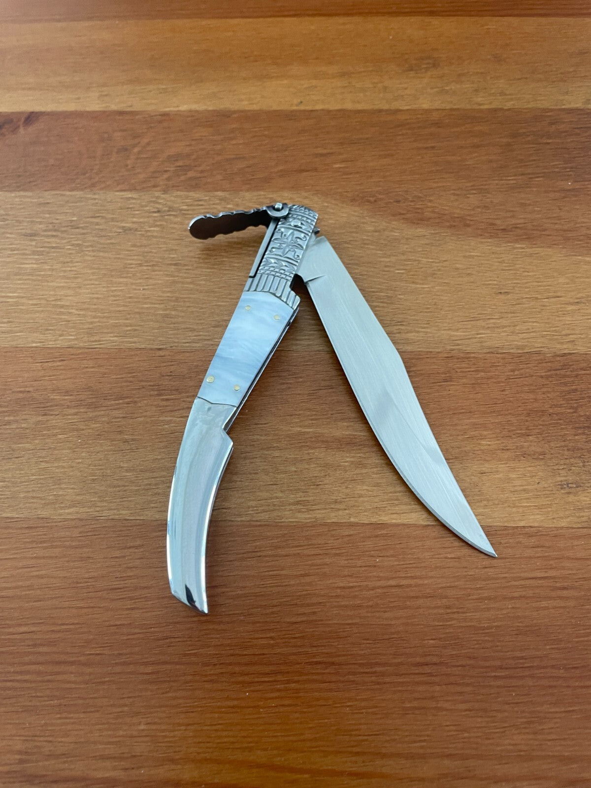 4.3" Arabian Style Navaja with Ratchet Pocket Knife Pearl Silk Model From Spain
