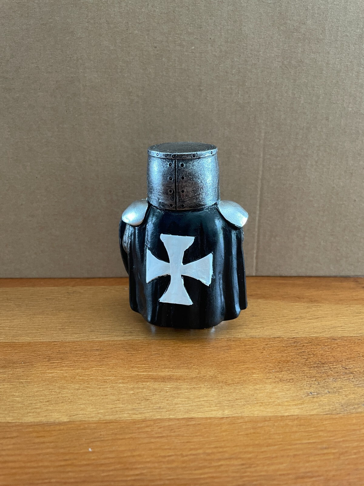 Decorative / Collectible Small Resin Figurine Templar Knight with Sword