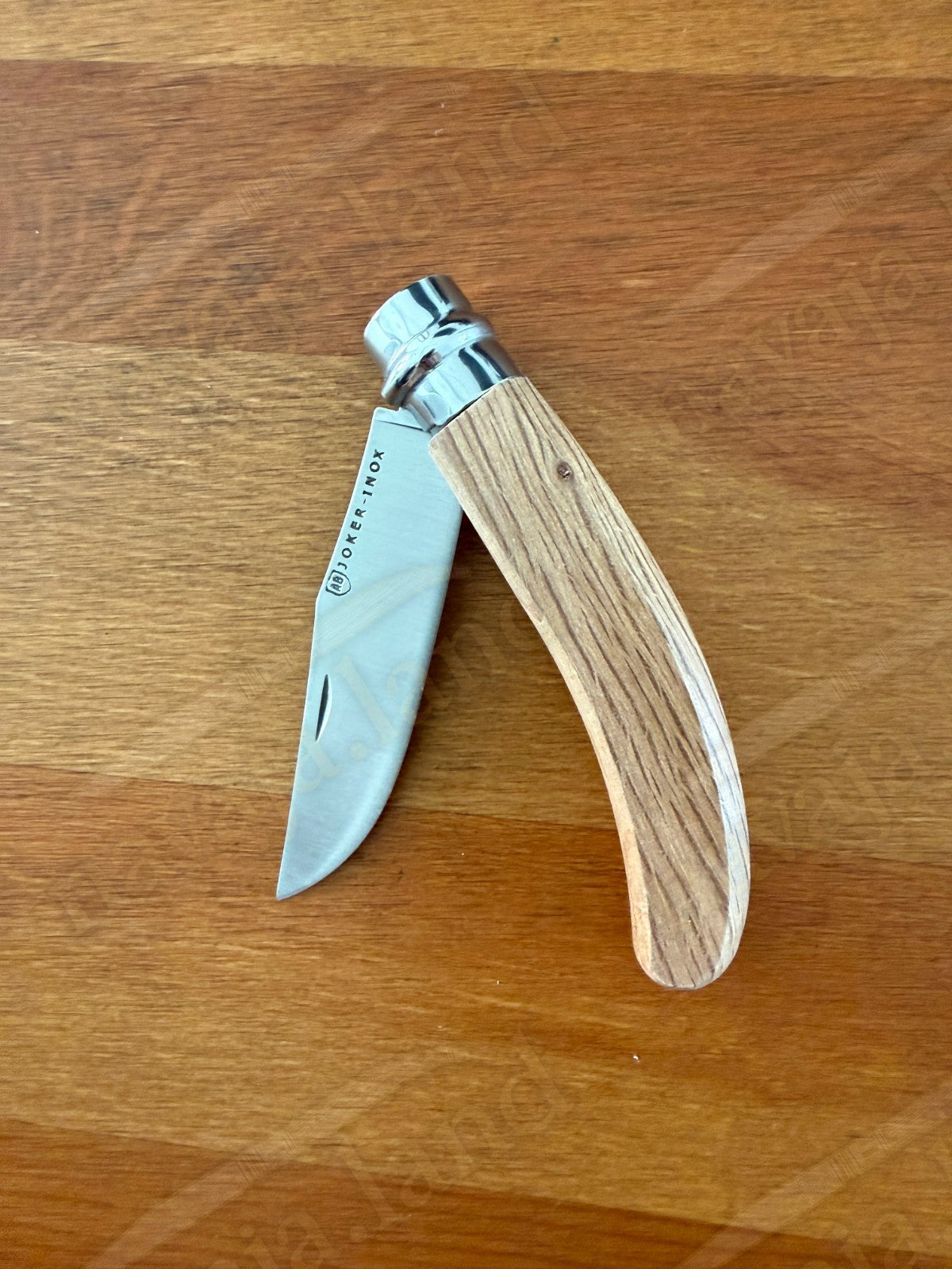 Oak Wood Handle Joker Folding Knife 8 cm (3.15 in) Blade with Viroblock Lock