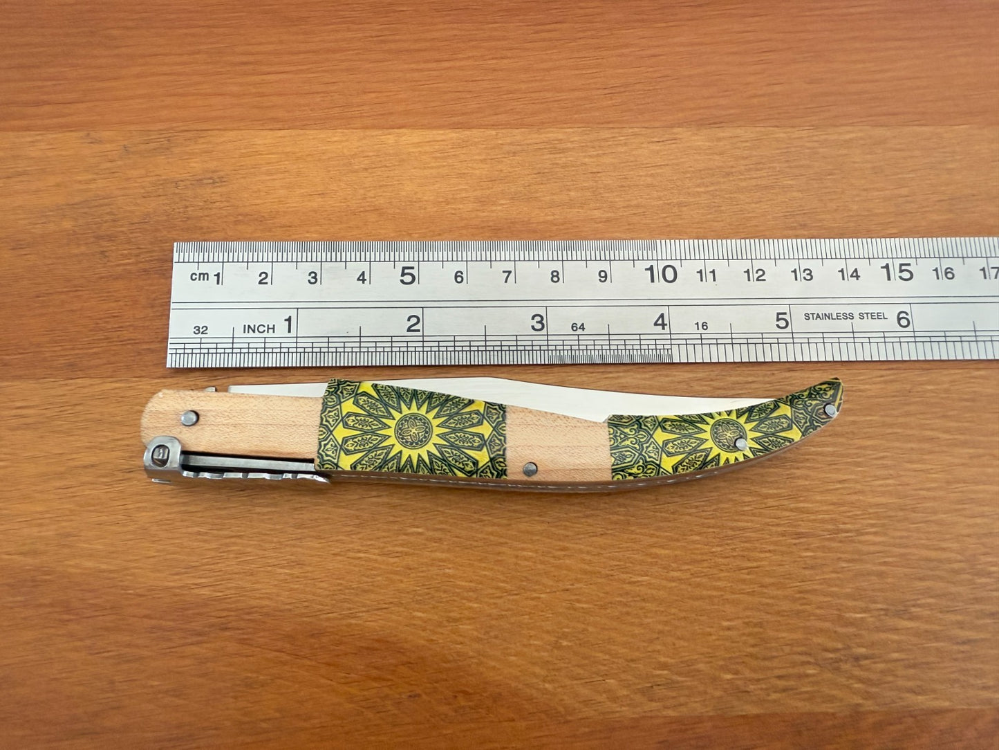 4.3" Arabian Style Spanish Navaja with Ratchet Pocket Knife Maple Wood Handle