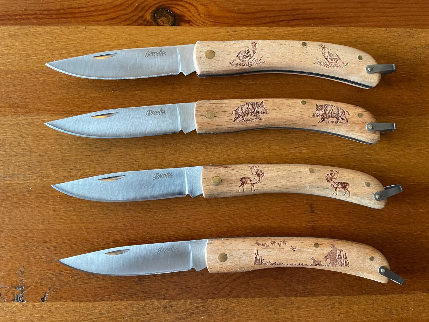 3.4" Set of 4 Spanish Navajas Wooden Handle Hunter Motif Folding Pocket Knife