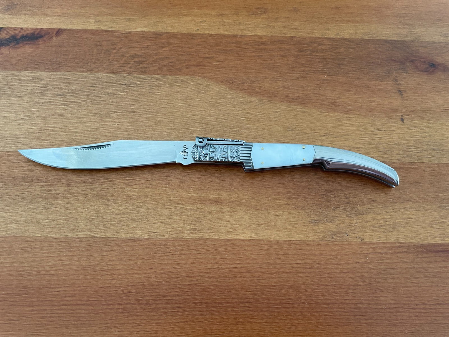 4.3" Arabian Style Navaja with Ratchet Pocket Knife Pearl Silk Model From Spain
