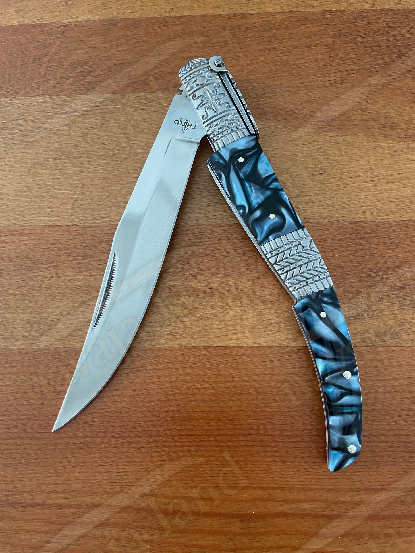 5.9" Arabian Style Navaja with Ratchet Pocket Knife Blue Acrylic & Steel Handle