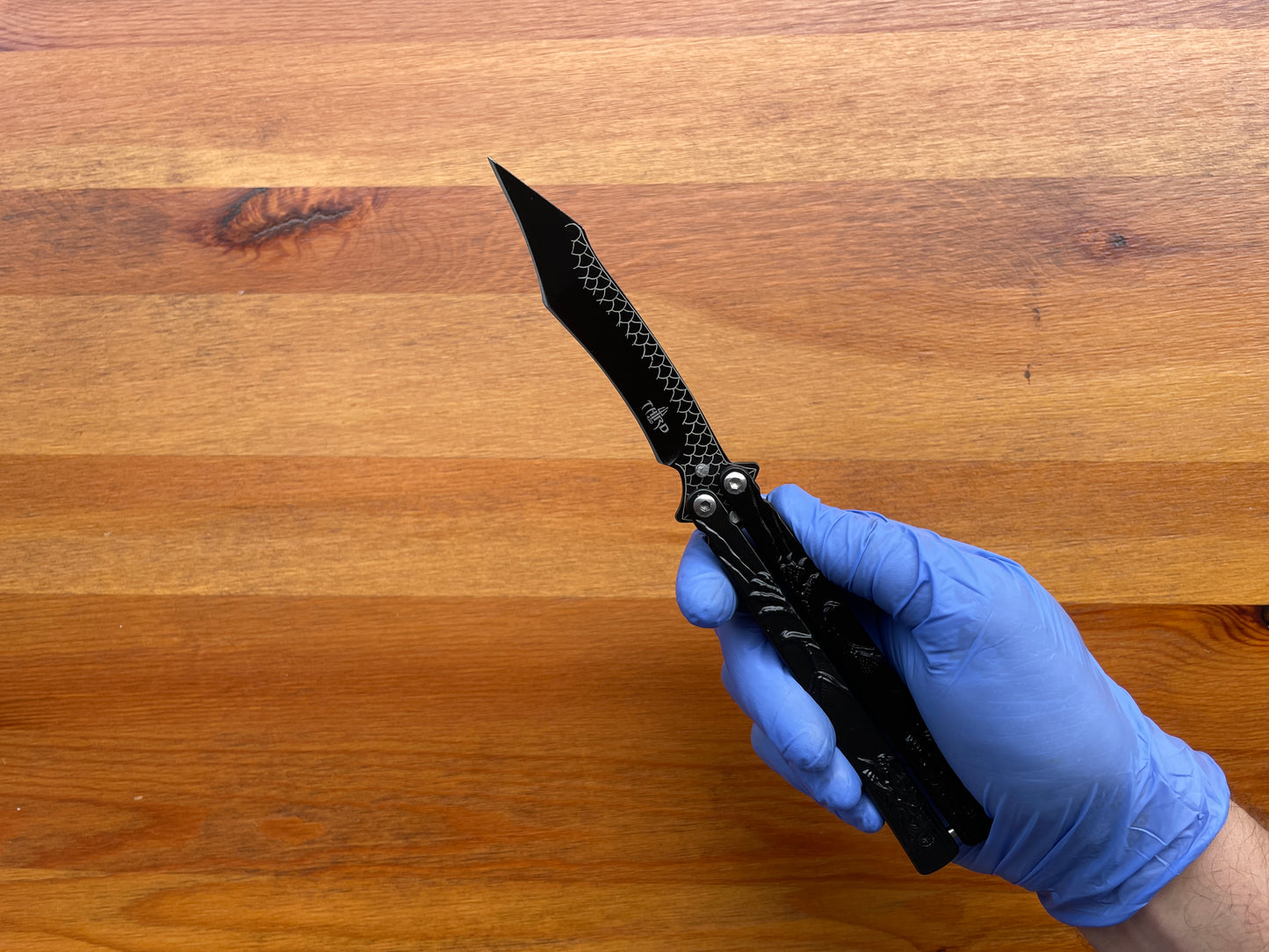 4.25" Black Finish Stainless Fan Folding Knife Dragon Decorated Handle