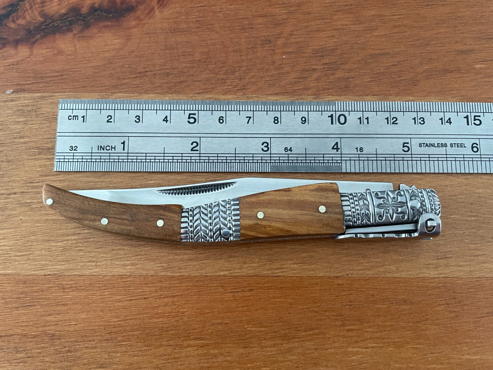 4.3" Arabian Style Navaja Ratchet Pocket Knife Olive Wood Scales & Steel Handle