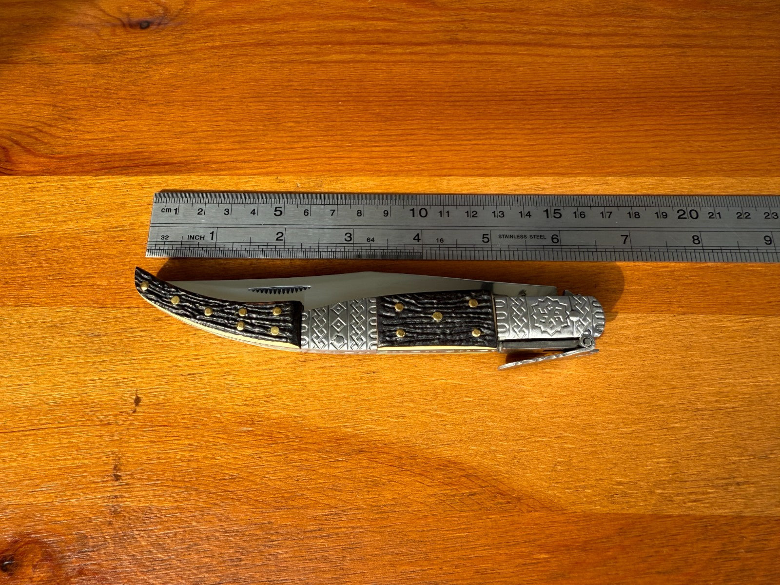 5.3" Blade Arabian Style Ratchet Navaja Knife Staghorn Imitation Ornamented