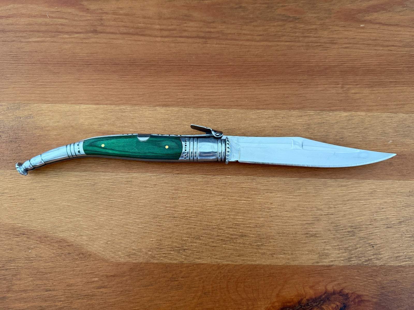 4.9” Spanish Navaja Serrana Folding Ratchet Knife Green Stamina Wood Scales