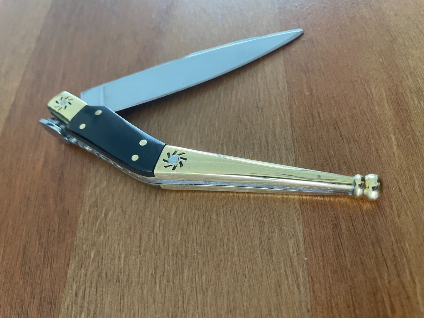 3.22" Spanish Catalan Navaja Folding Knife With Brass Bolsters Bull Horn Scales