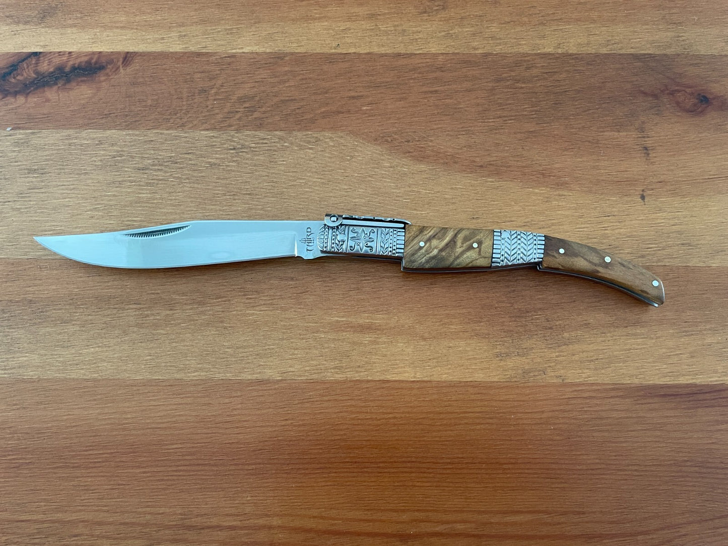5.1" Arabian Style Navaja with Ratchet Pocket Knife Olive Wood and Steel Handle