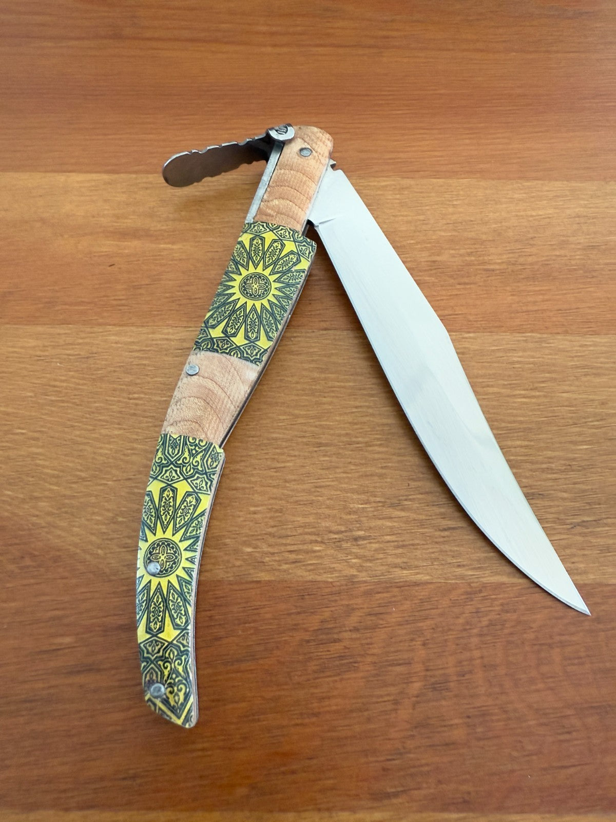 5" Arabian Style Navaja with Ratchet Pocket Knife Maple Wood Handle From Spain