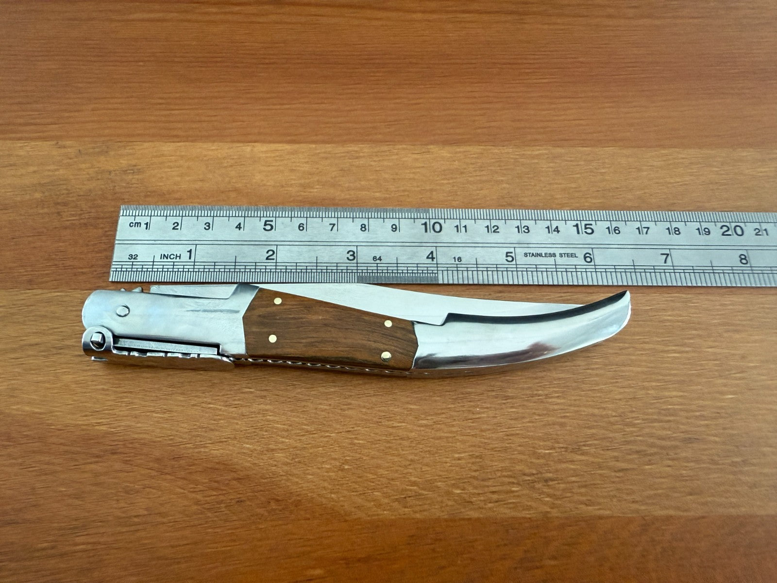 5.1" Arabian Style Navaja with Ratchet Pocket Knife Olive Wood and Steel Handle