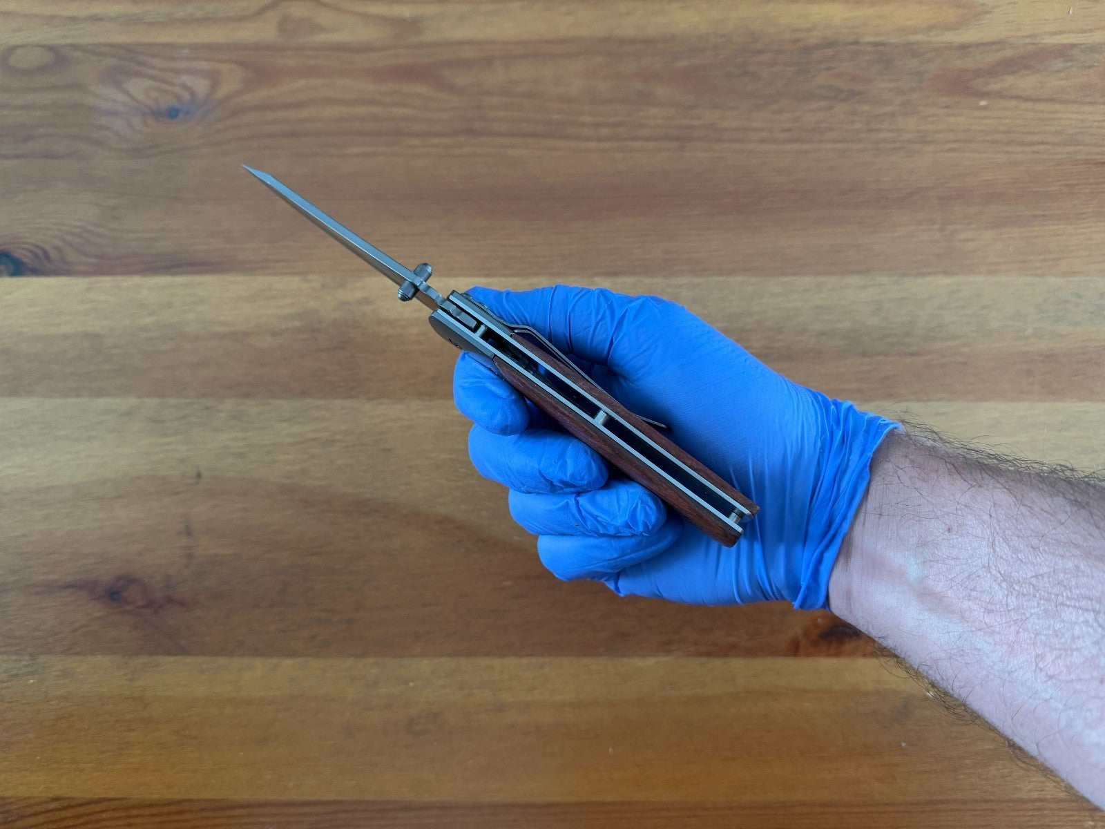 Folding Knife 8.5 cm (3.3 in) Titanium Coated Blade Wood Handle Liner Lock