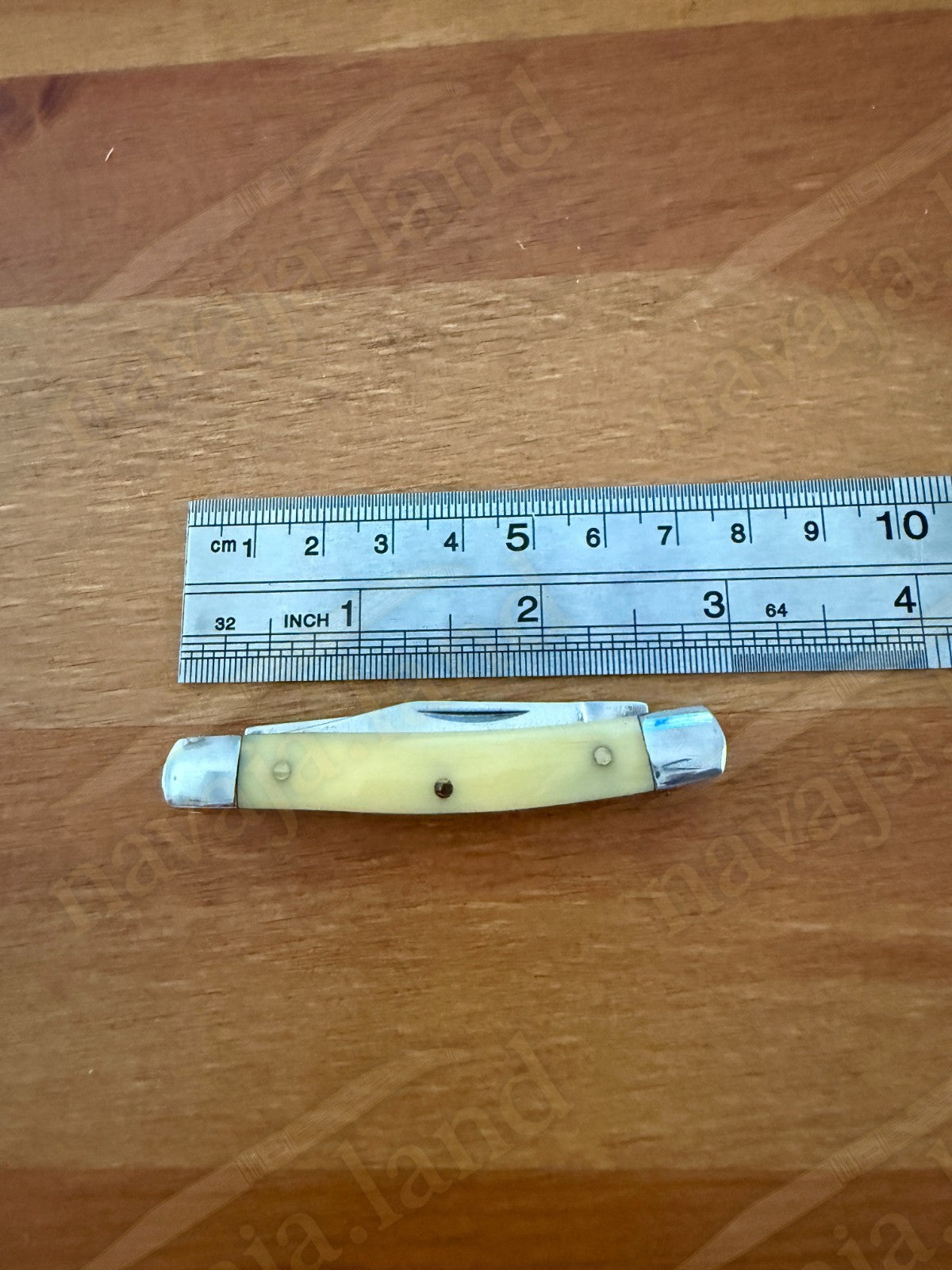 Elk Ridge Gentleman’s Folding Knife – Yellow Delrin Handle with Elk Medallion