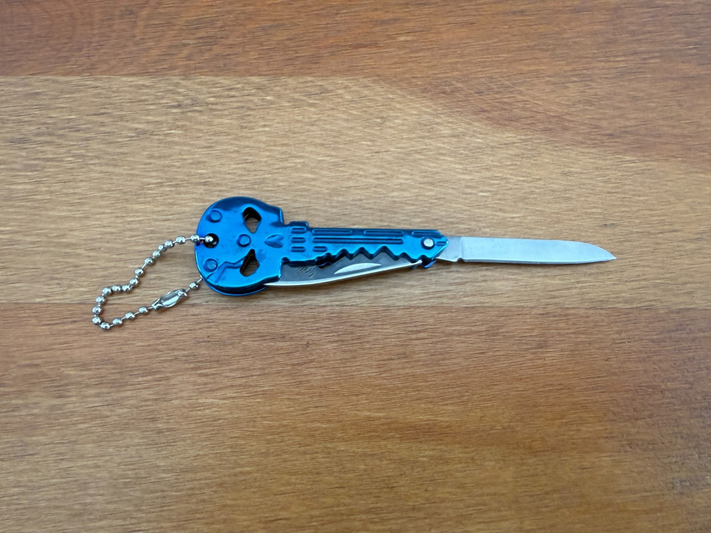 Titanium Blue Finish Skull Key Ring Knife 1.8-in Blade With Bottle Opener  Spain