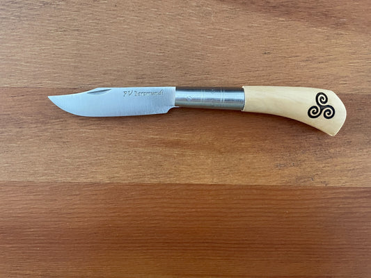 2.75” FV Taramundi Navaja Pocket Knife Asturias Spain Pyrographed Triskelion