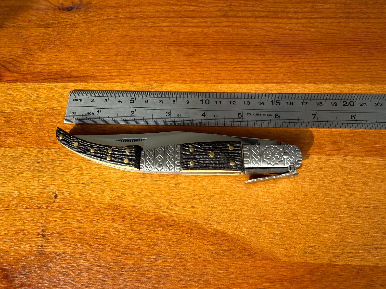 5.3" Blade Arabian Style Ratchet Navaja Knife Staghorn Imitation Ornamented