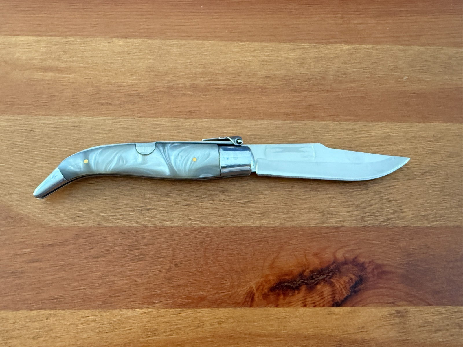 3.6" Steel Blade Spanish Navaja Teja Albacete Mother of Pearl Imitation Scales