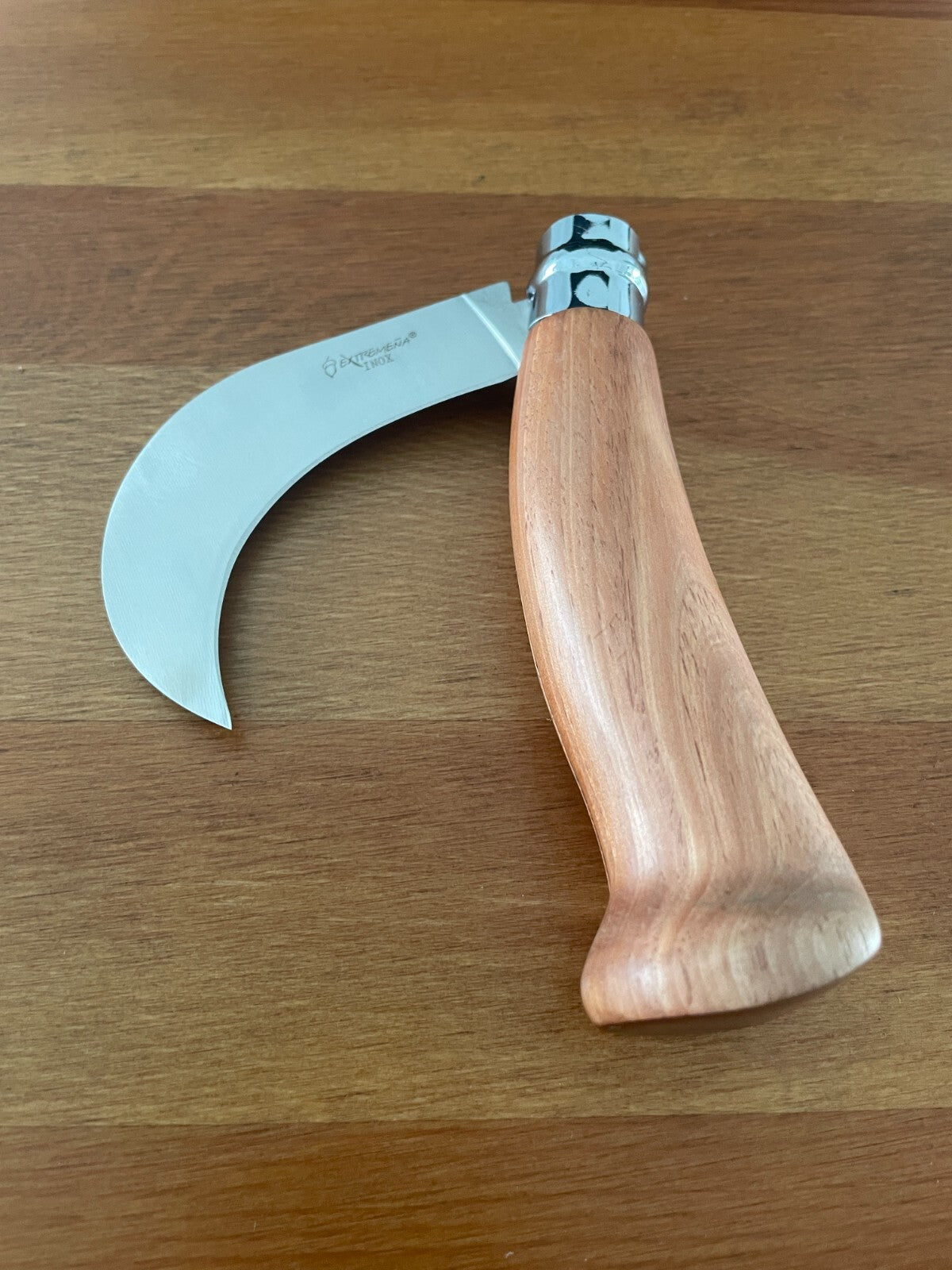 3.3" Hawkbill Tranchete Pocket Knife Extremeña Wood Handle Girolock and Sheath