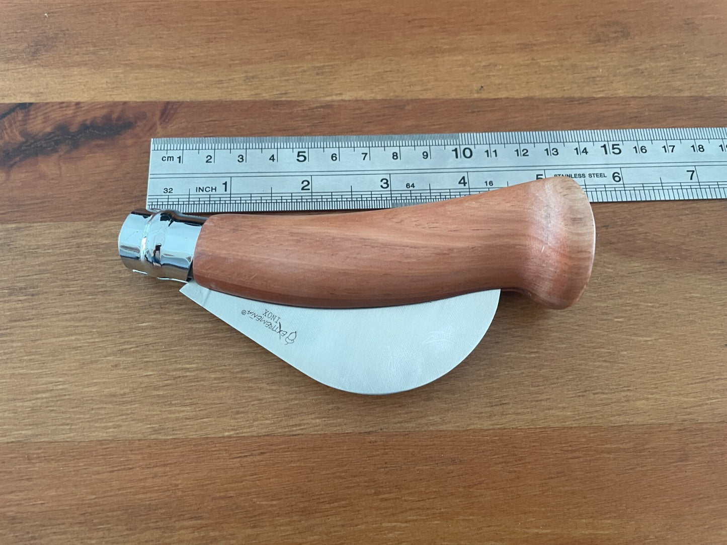 3.3" Hawkbill Tranchete Pocket Knife Extremeña Wood Handle Girolock and Sheath