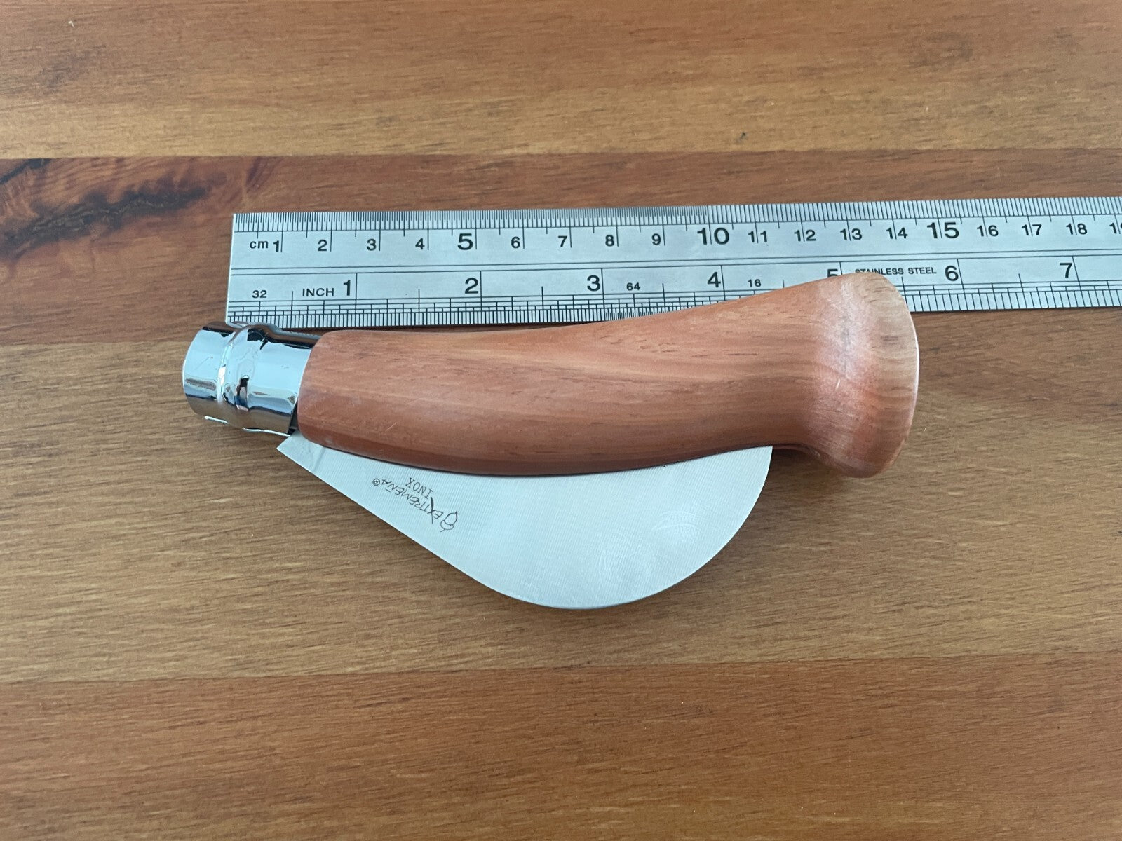 3.3" Hawkbill Tranchete Pocket Knife Extremeña Wood Handle Girolock and Sheath