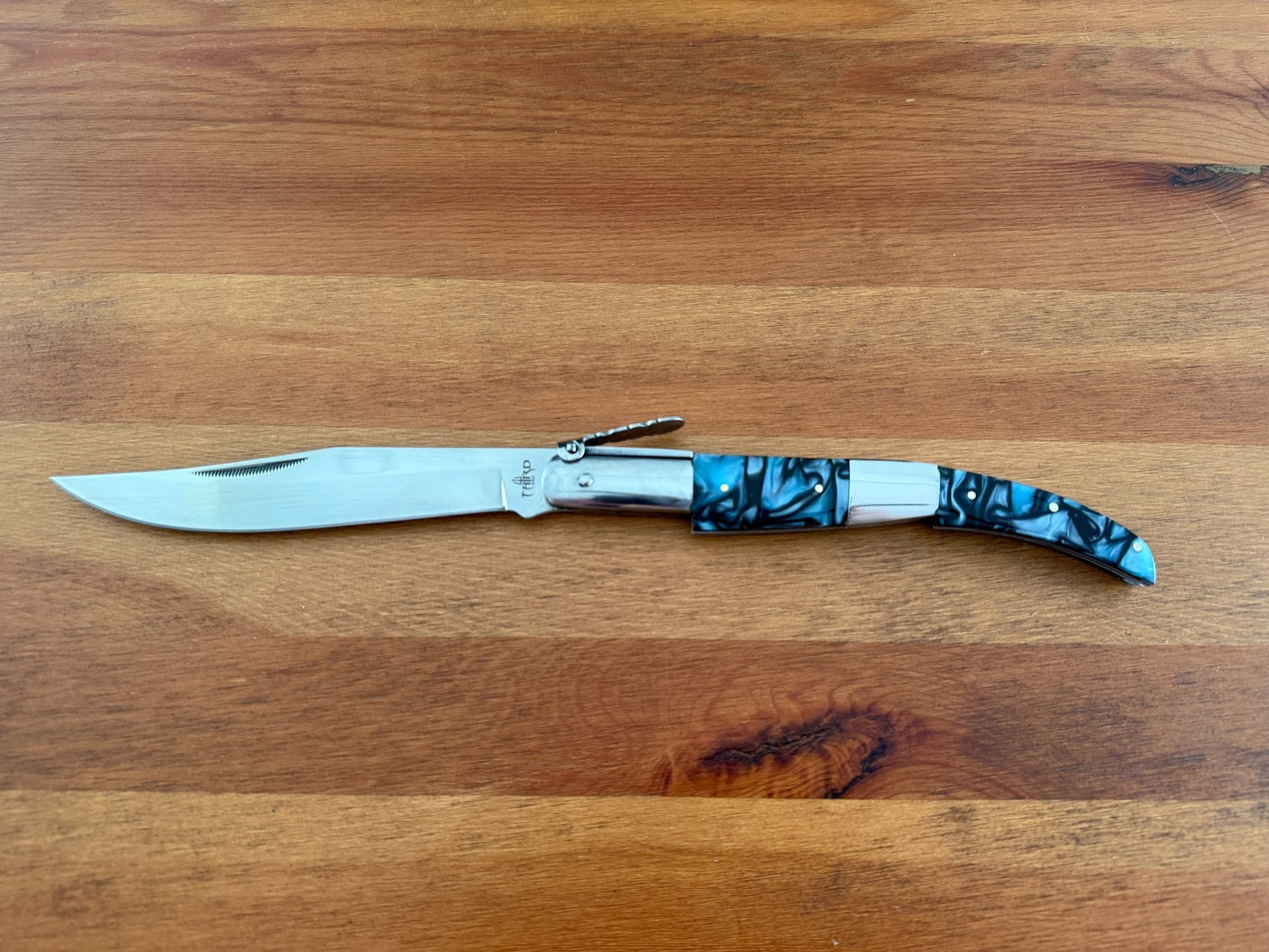 5.9" Arabian Style Navaja with Ratchet Pocket Knife Blue Acrylic & Steel Handle