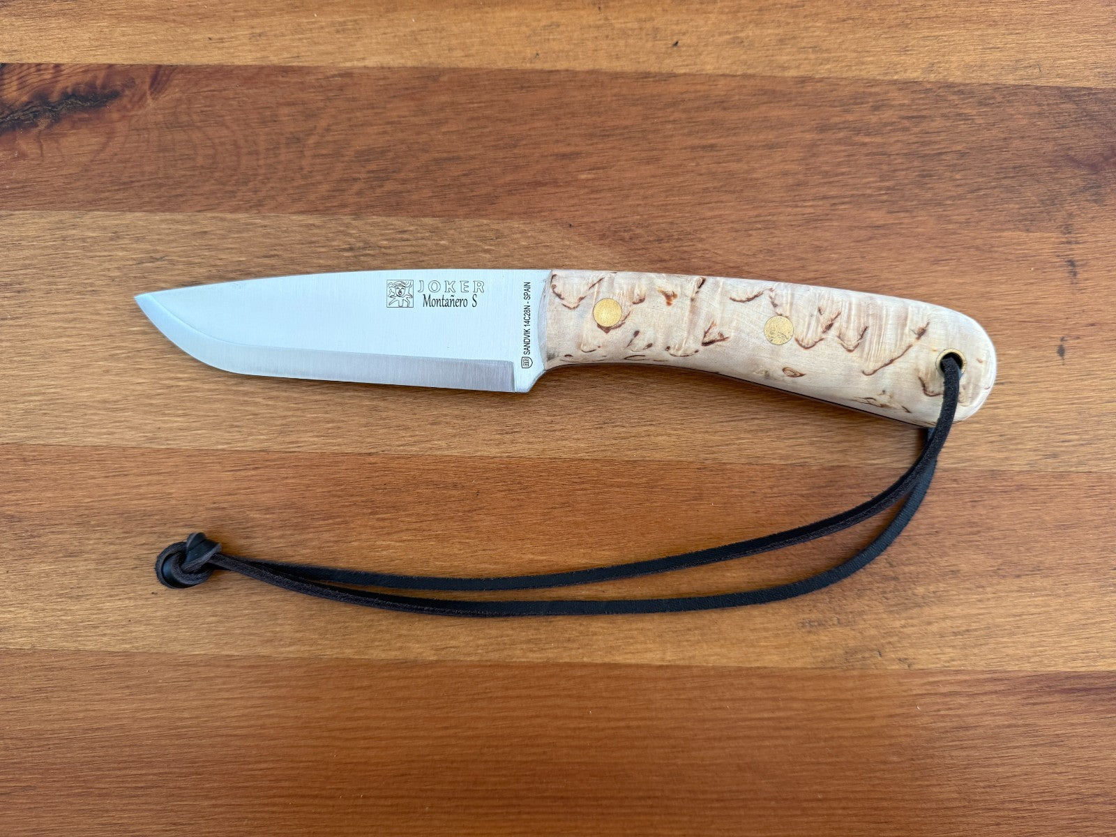Joker Montañero Fixed Knife 4.3" Sandvik 14C28N Steel Curly Birch Handle Spain